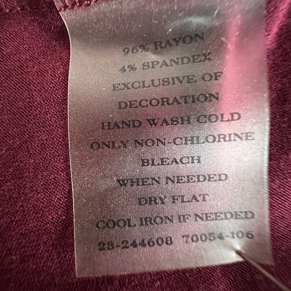 Ann Taylor Women's Medium Burgundy/Maroon Scoop Neckline Ruffled Tank Top - Picture 14 of 14